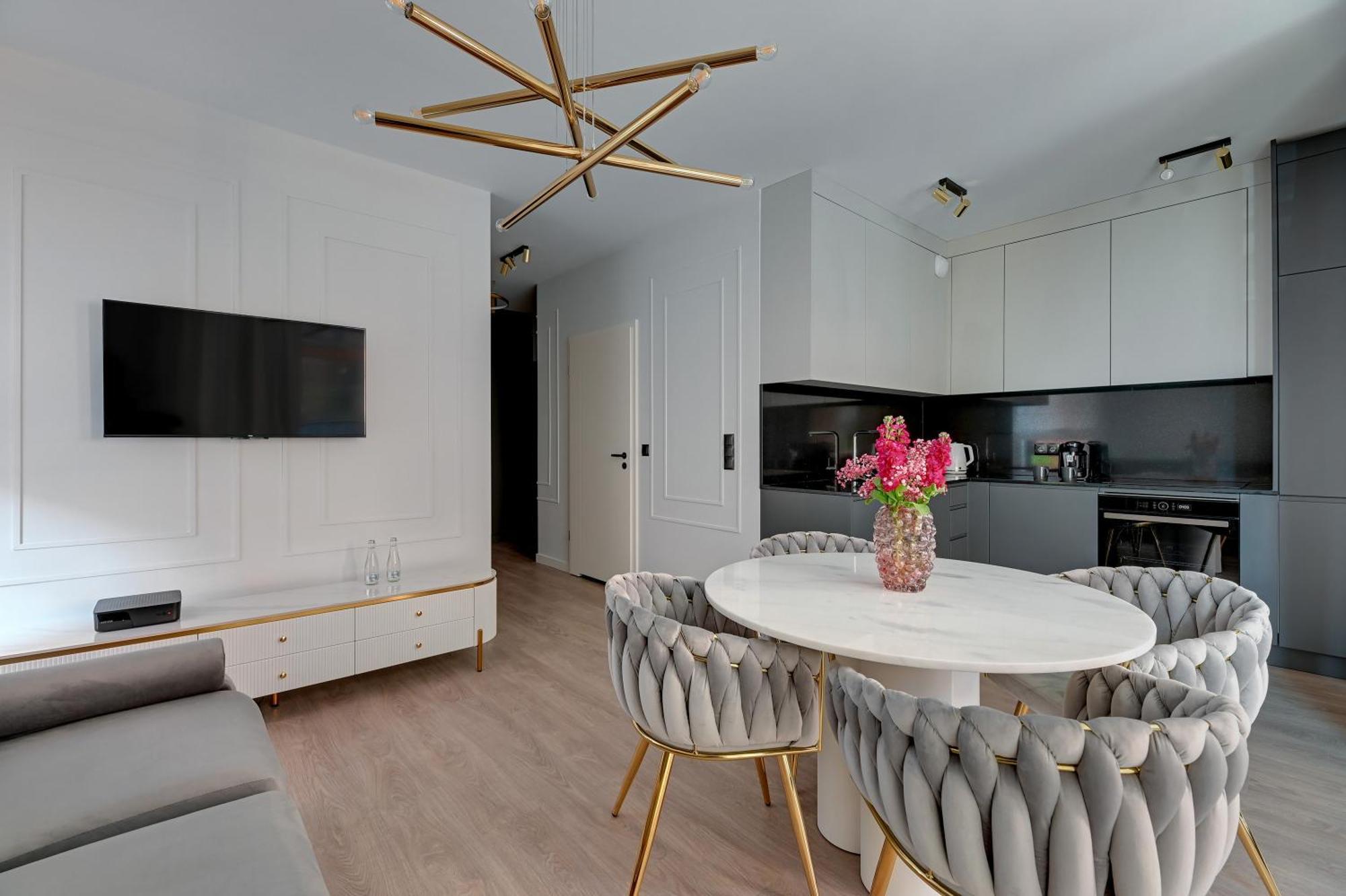 Scala 60H City Center Premium Apartments With Parking By Lion Apartments กดัญสก์ ภายนอก รูปภาพ
